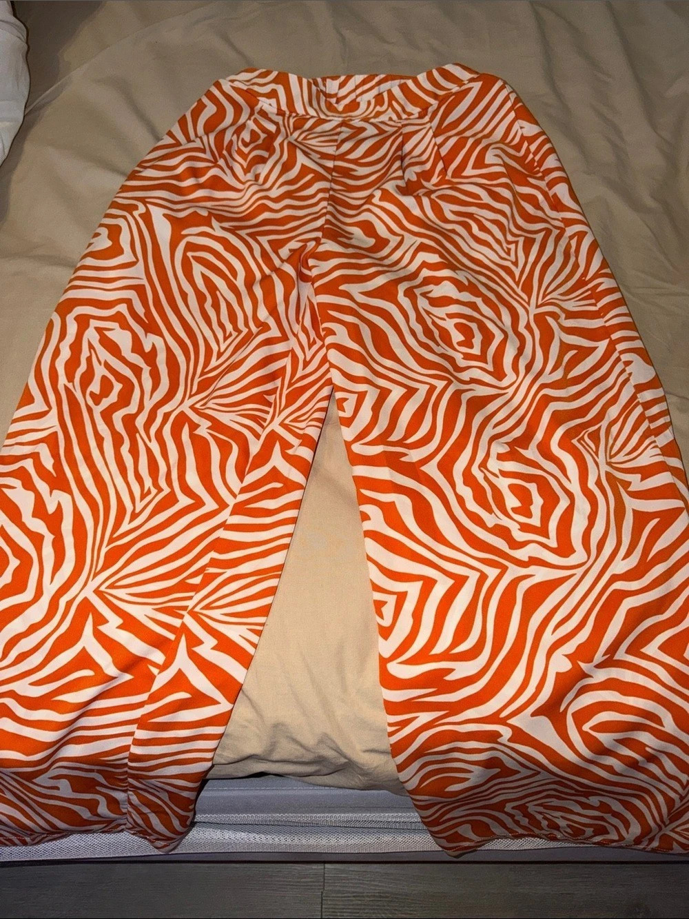 GiGiO Wide Leg Animal Print Pants in Orange & White Size Medium